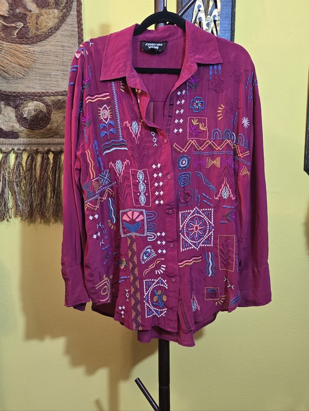 Johnny Was Magenta Button-Down Silk Shirt with Multicolor Embroidery Sz L